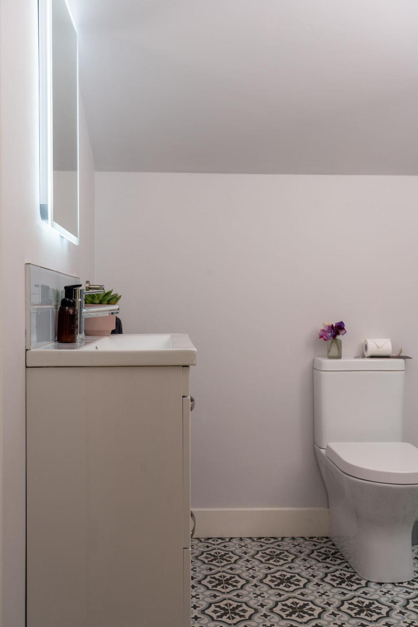 Little Willow Bank - 1 Bed Luxury Apartment Between Salisbury And The New Forest Exterior foto